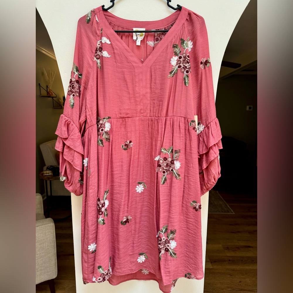 Fig and Flower Embroidered Dress Sz XL